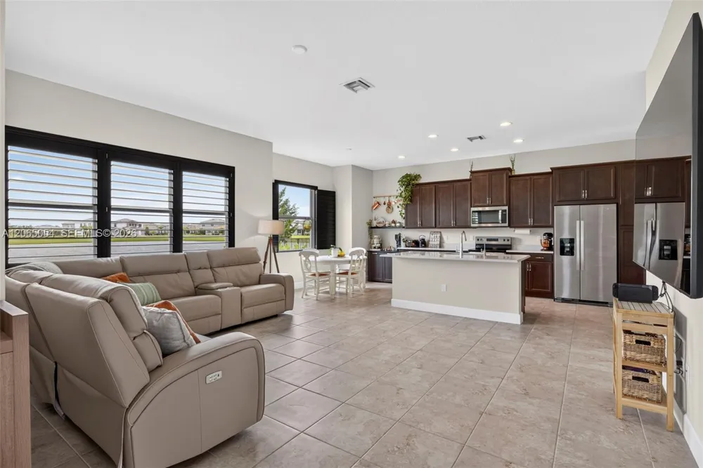 5691 Bristlecone Commoms Westlake, FL 33470