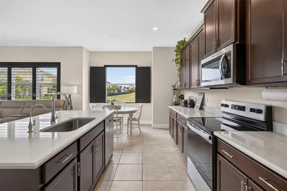 5691 Bristlecone Commoms Westlake, FL 33470