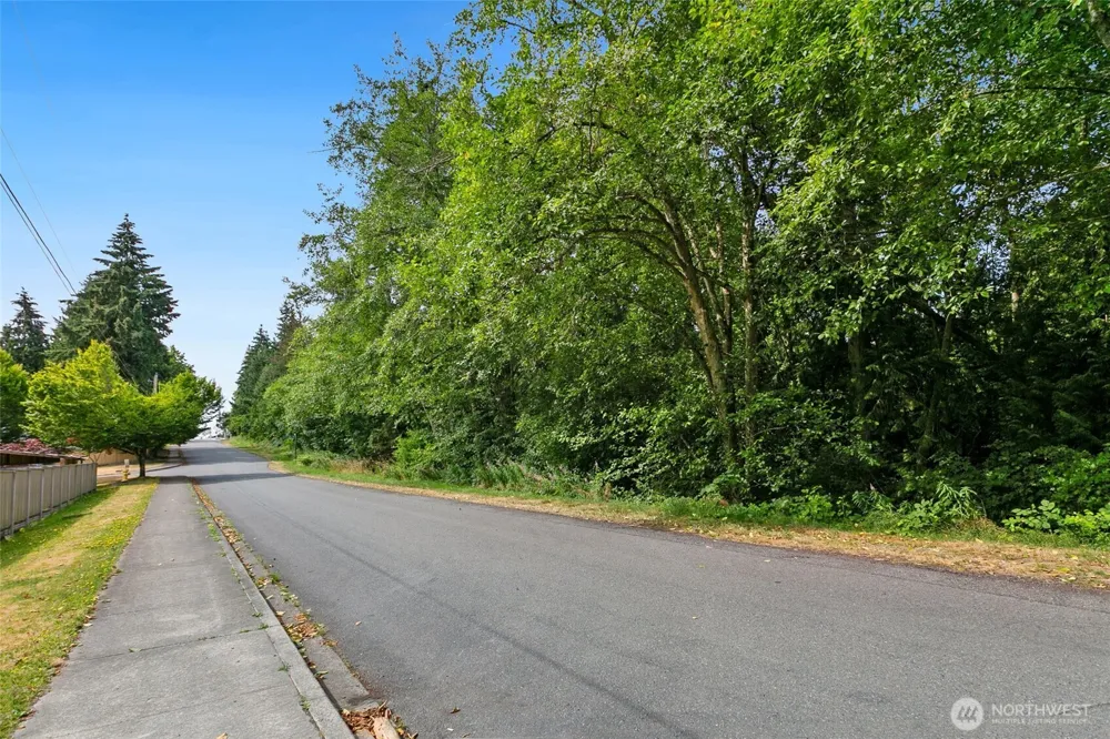 31 XXX 32nd Avenue S Federal Way, WA 98003