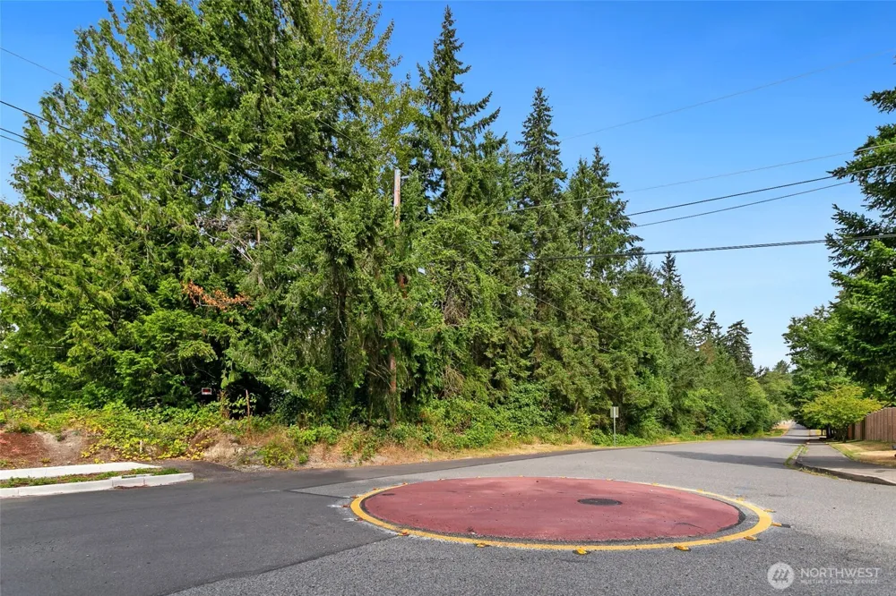 31 XXX 32nd Avenue S Federal Way, WA 98003