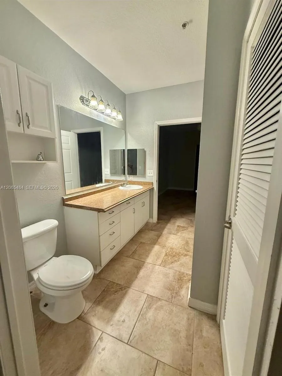 860 N Orange Ave #258 Orlando, FL 33180