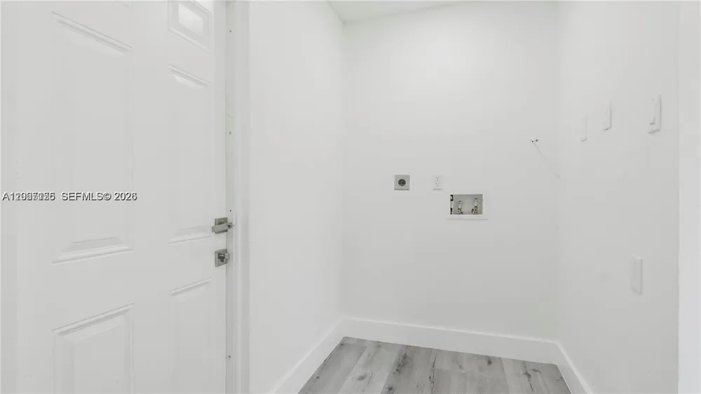 2301 NW 191st St Miami Gardens, FL 33056