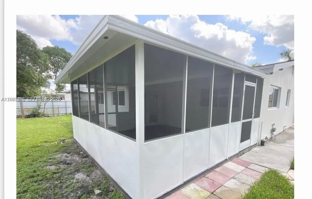 2301 NW 191st St Miami Gardens, FL 33056