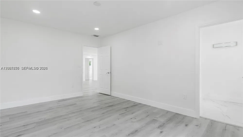 2301 NW 191st St Miami Gardens, FL 33056