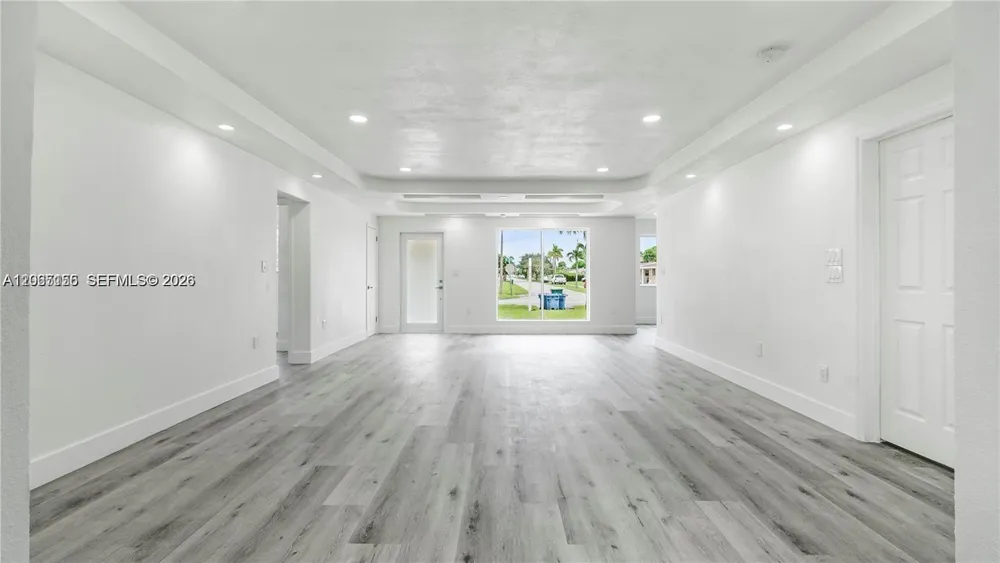 2301 NW 191st St Miami Gardens, FL 33056