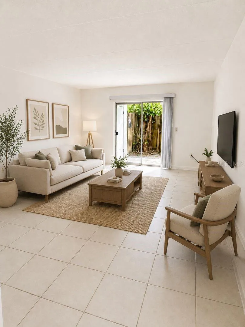 2812 SOMERSET PARK DRIVE #105 Tampa, FL 33613