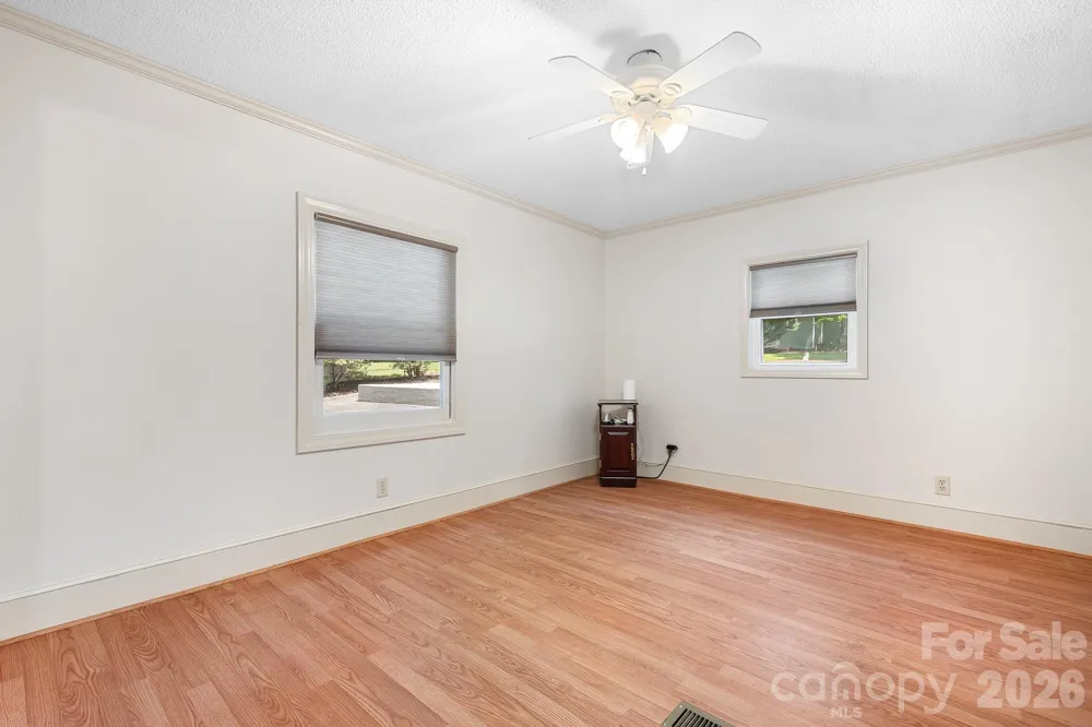 7224 Right Angle Street Sherrills Ford, NC 28673