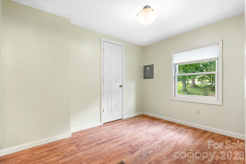 7224 Right Angle Street Sherrills Ford, NC 28673