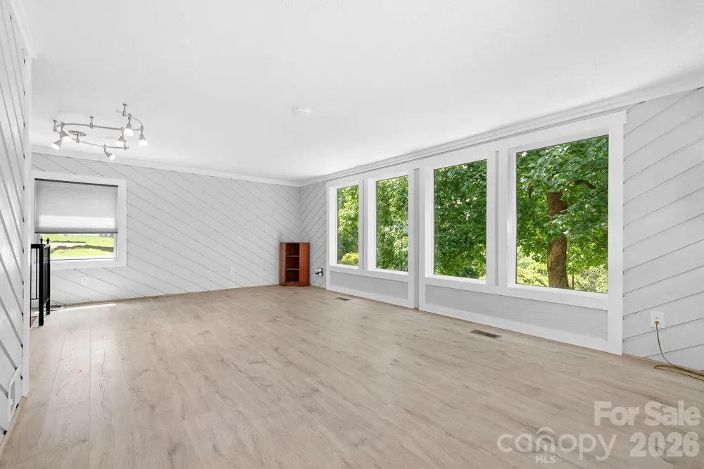 7224 Right Angle Street Sherrills Ford, NC 28673
