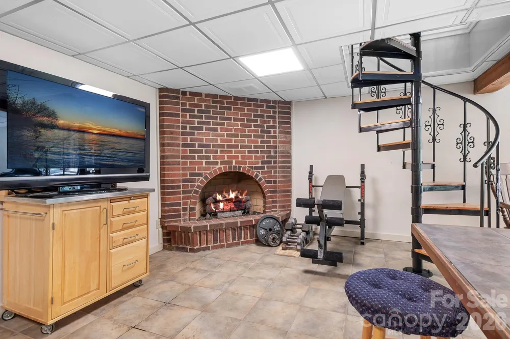 7224 Right Angle Street Sherrills Ford, NC 28673