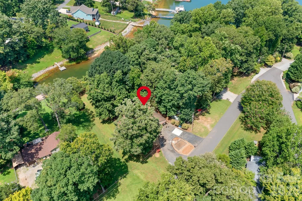 7224 Right Angle Street Sherrills Ford, NC 28673