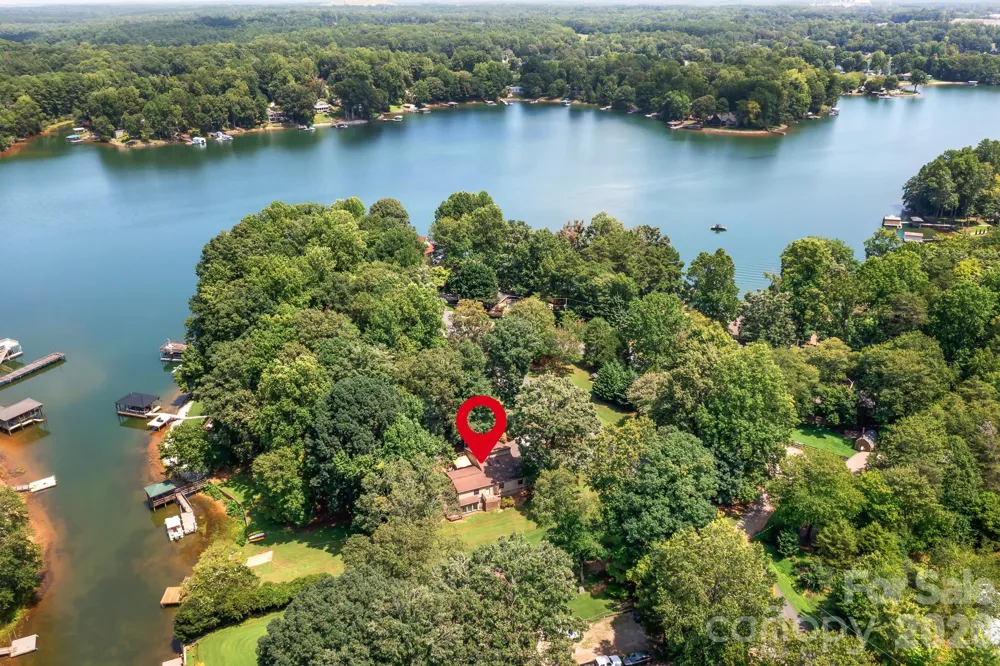7224 Right Angle Street Sherrills Ford, NC 28673