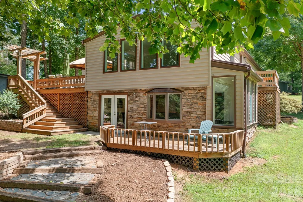 7224 Right Angle Street Sherrills Ford, NC 28673