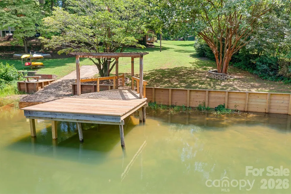 7224 Right Angle Street Sherrills Ford, NC 28673