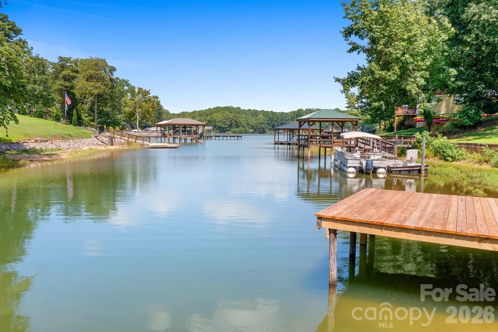 7224 Right Angle Street Sherrills Ford, NC 28673