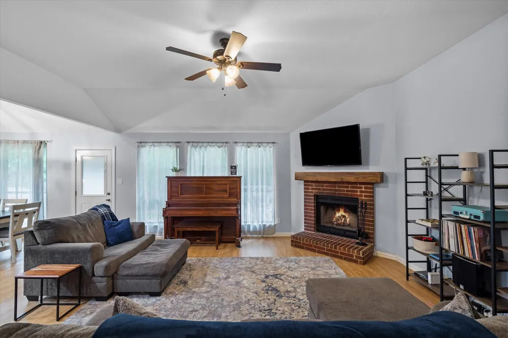 341 Frederick Circle Flint, TX 75762