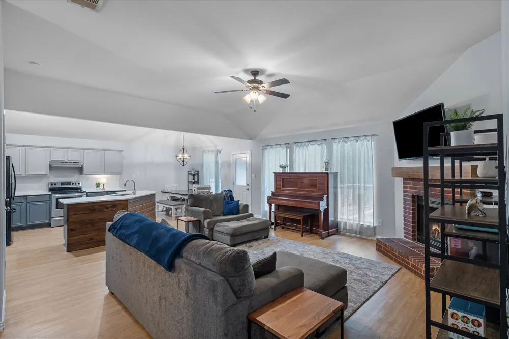 341 Frederick Circle Flint, TX 75762