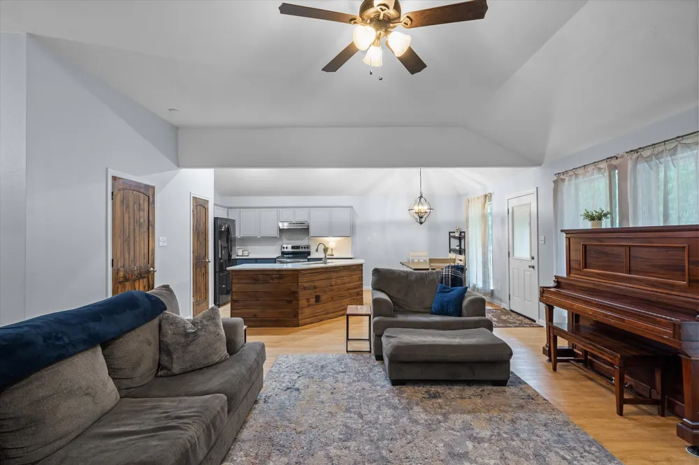 341 Frederick Circle Flint, TX 75762