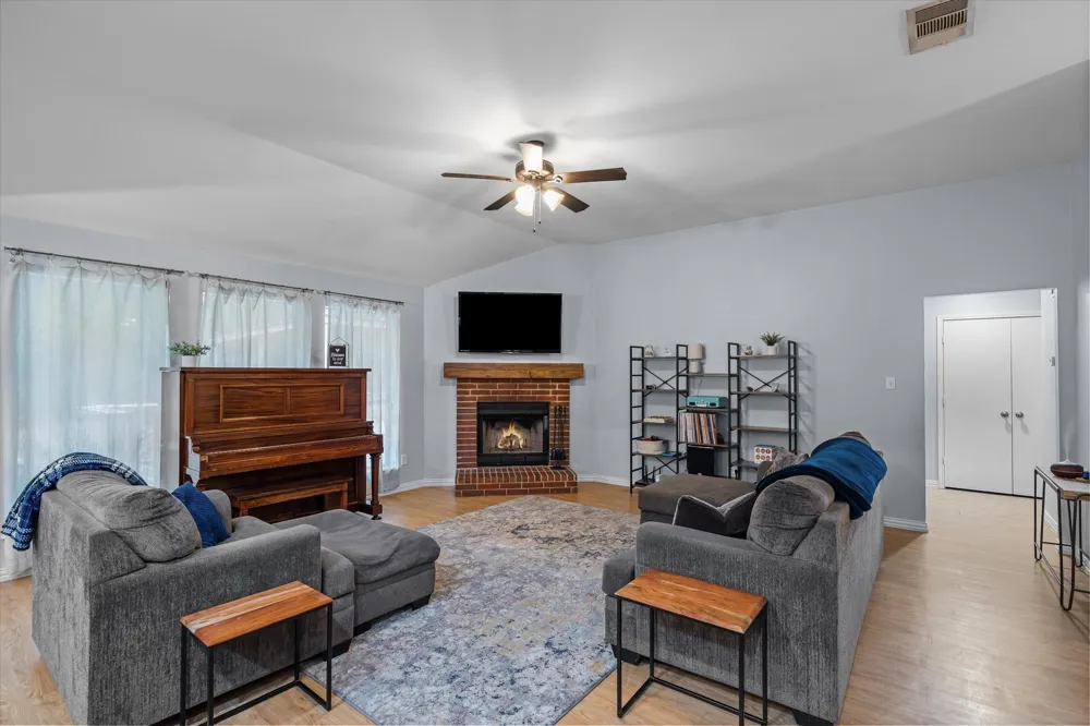 341 Frederick Circle Flint, TX 75762