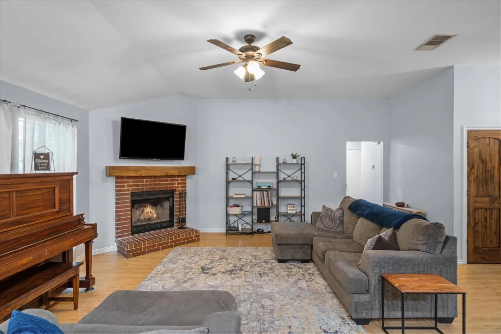 341 Frederick Circle Flint, TX 75762