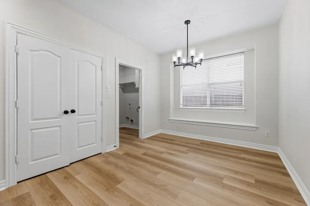 4432 Mae Street Friendswood, TX 77546