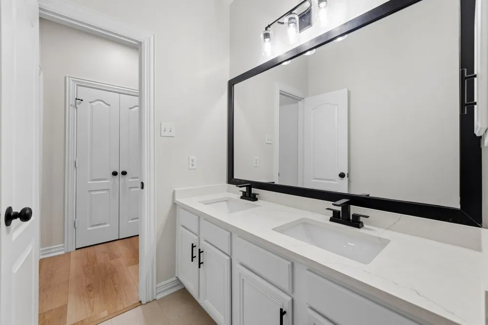 4432 Mae Street Friendswood, TX 77546