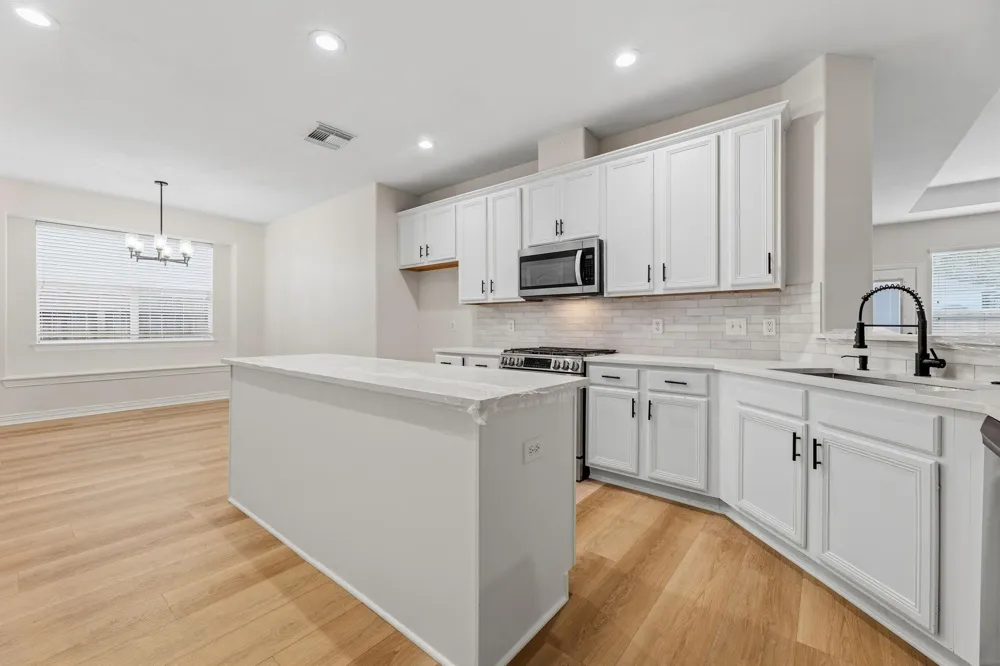 4432 Mae Street Friendswood, TX 77546