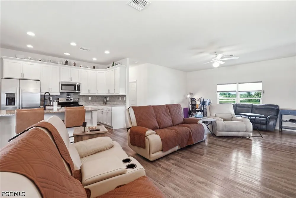 Iris Circle Labelle, FL 33935