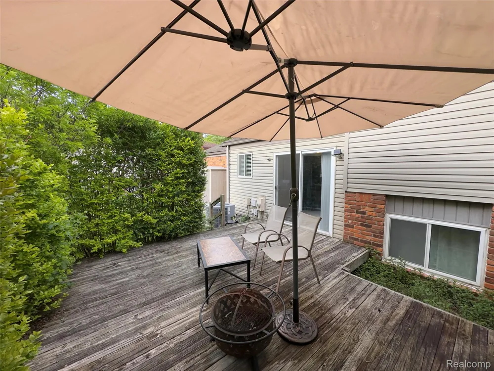 3757 Oxley Drive Troy City, MI 48083