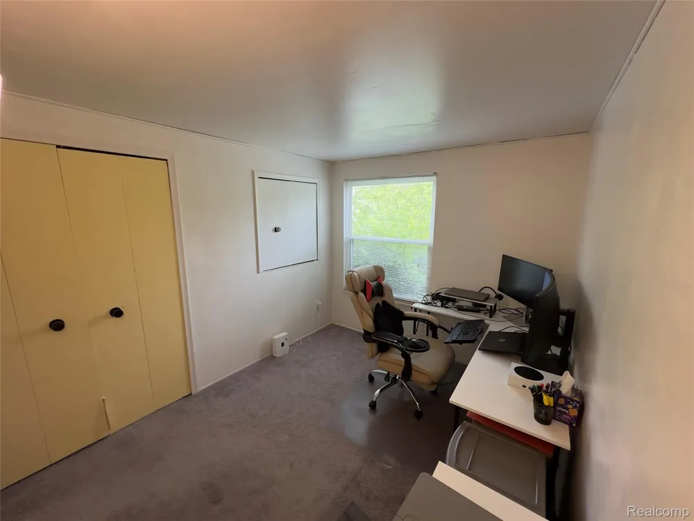 3757 Oxley Drive Troy City, MI 48083