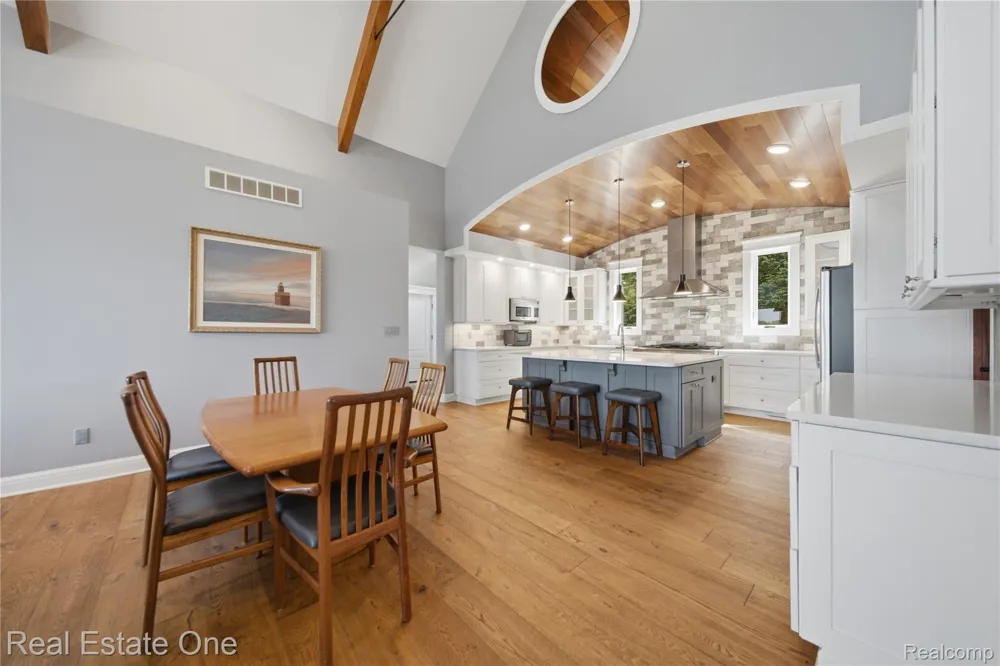 9276 Silverside Green Oak Township, MI 48178