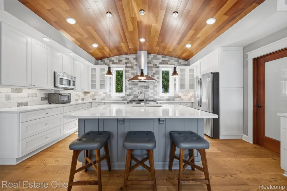 9276 Silverside Green Oak Township, MI 48178