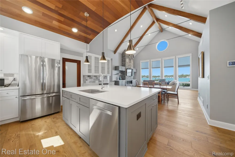 9276 Silverside Green Oak Township, MI 48178