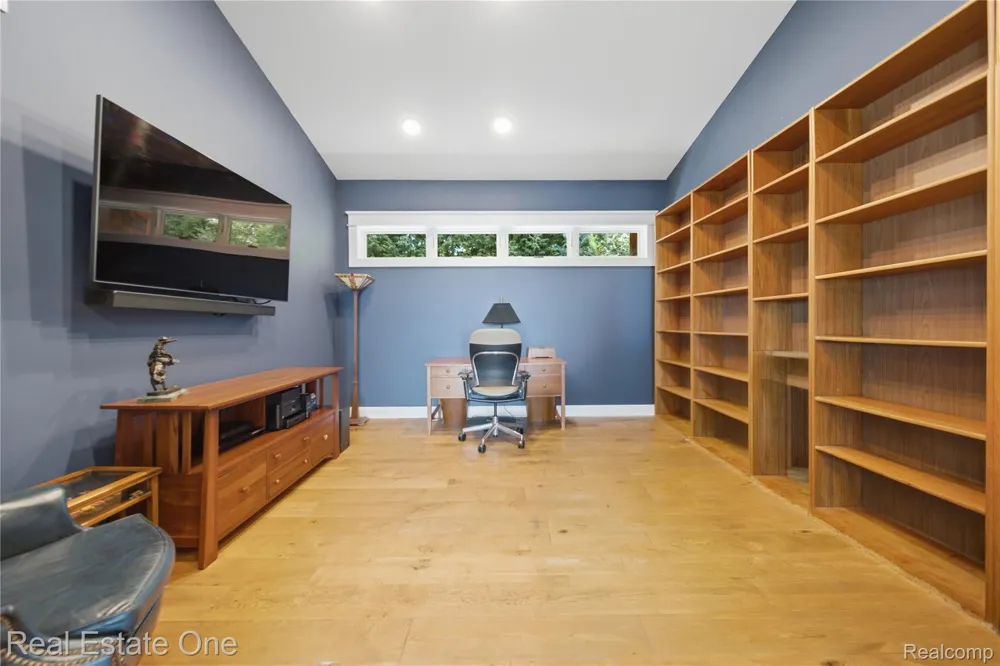 9276 Silverside Green Oak Township, MI 48178