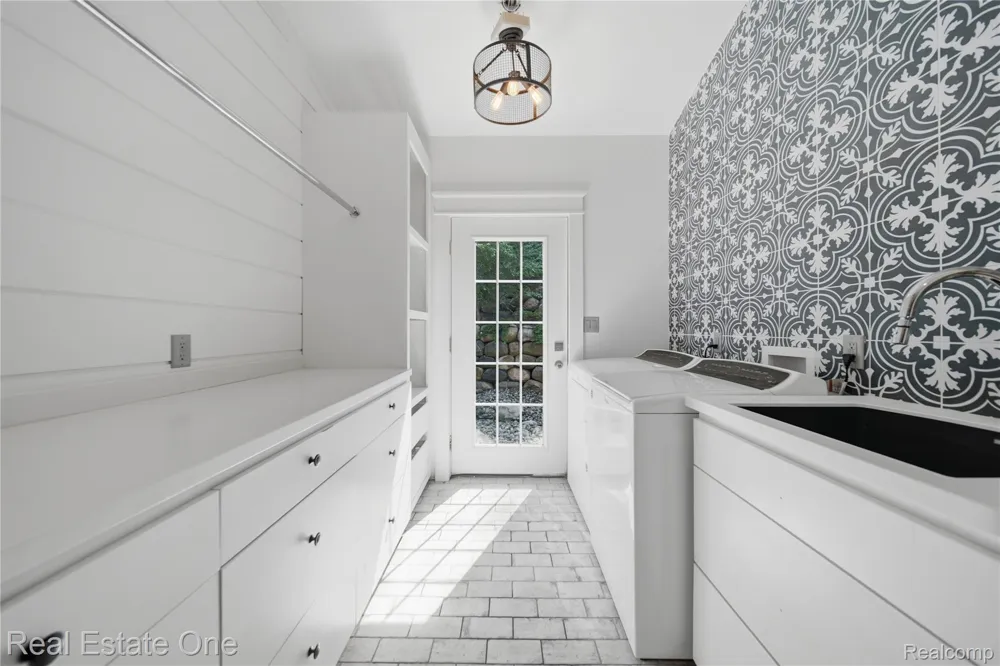 9276 Silverside Green Oak Township, MI 48178