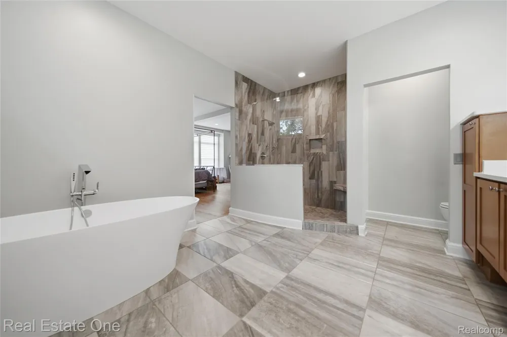 9276 Silverside Green Oak Township, MI 48178