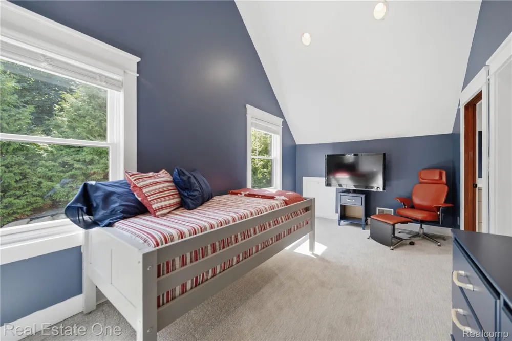 9276 Silverside Green Oak Township, MI 48178