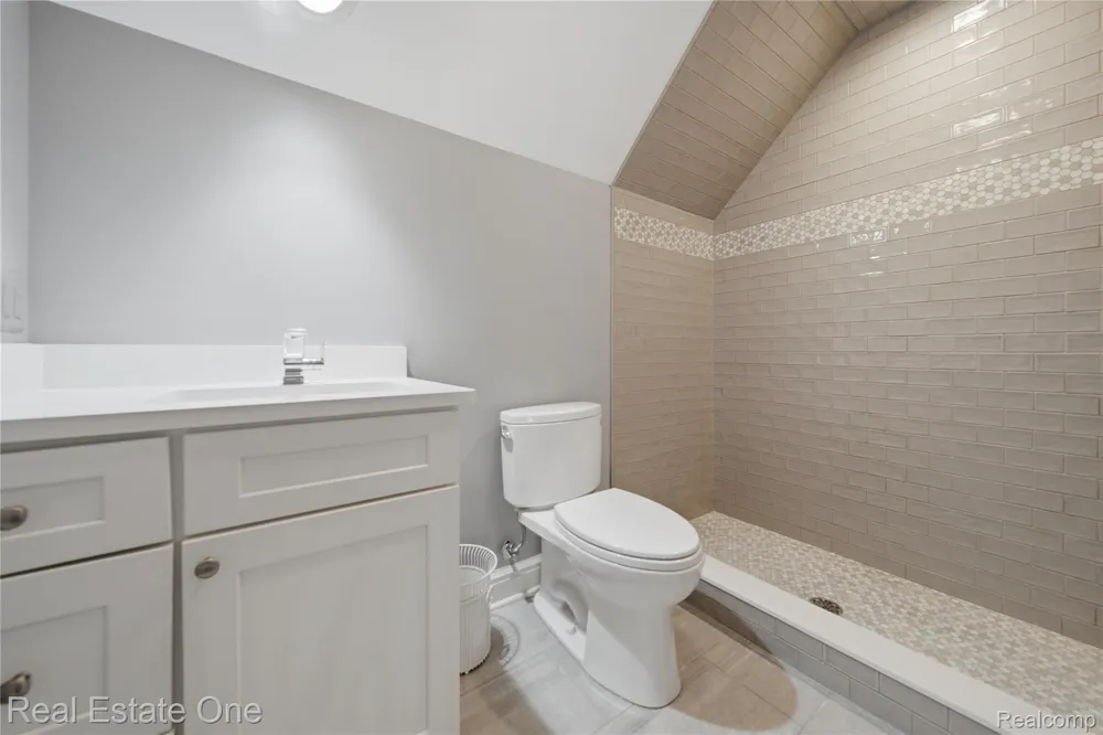 9276 Silverside Green Oak Township, MI 48178