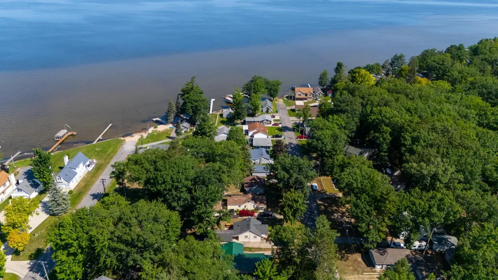 305 Devonshire Drive Denton Township, MI 48651