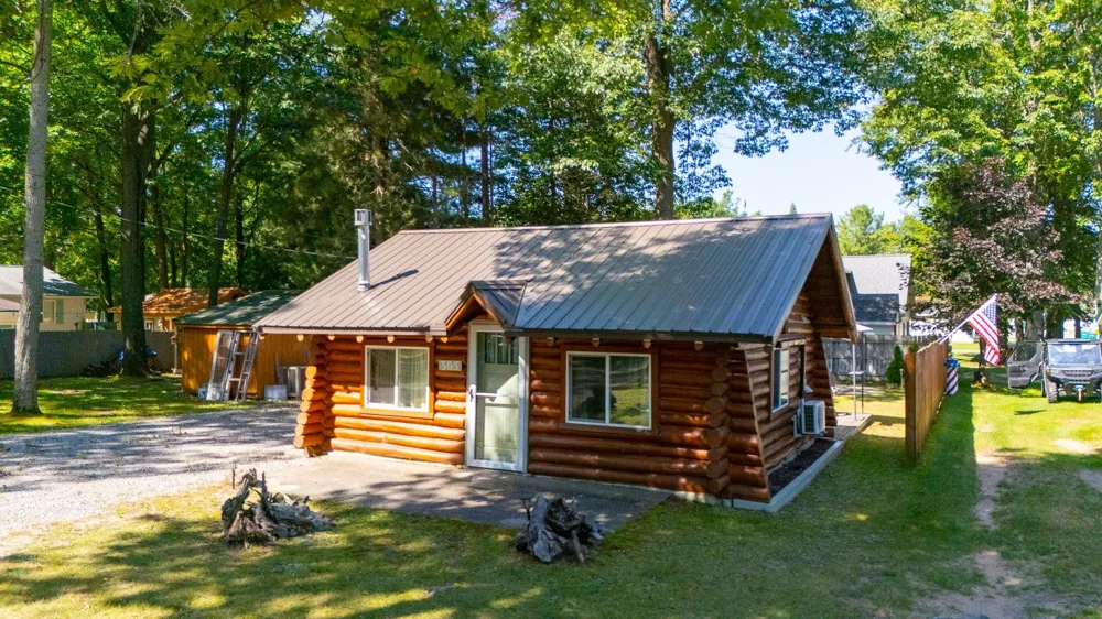305 Devonshire Drive Denton Township, MI 48651