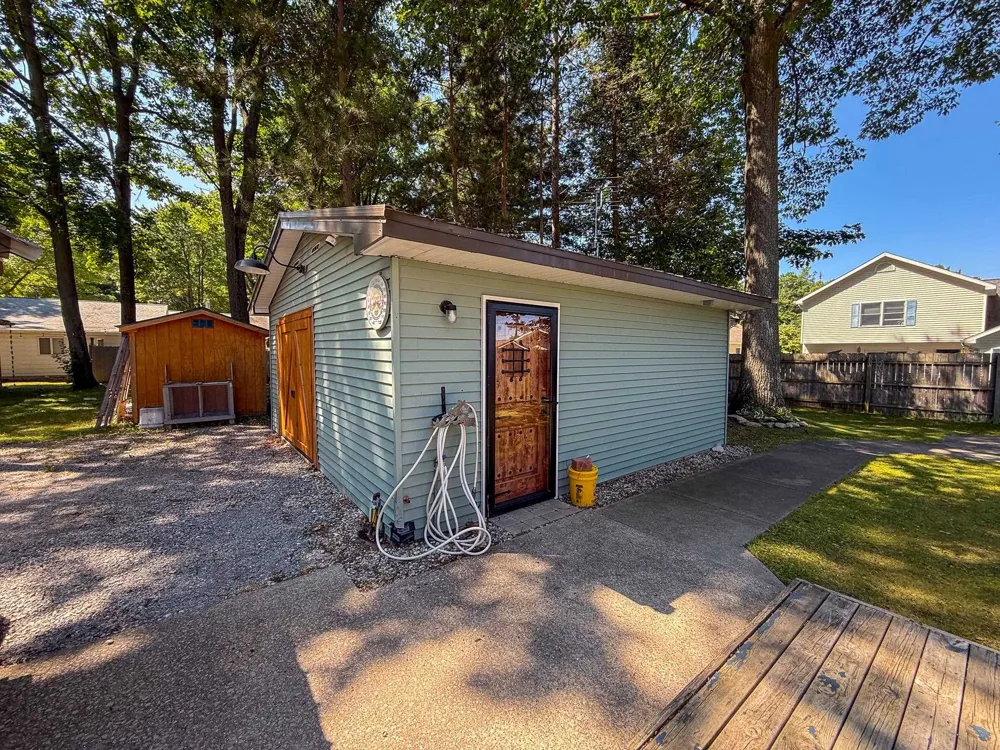 305 Devonshire Drive Denton Township, MI 48651