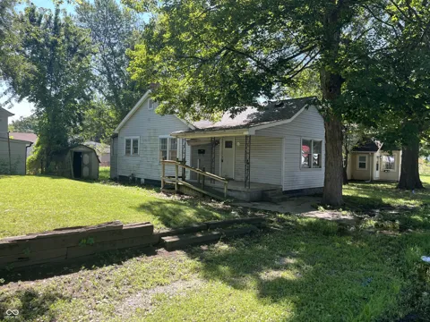 2210 Sherman