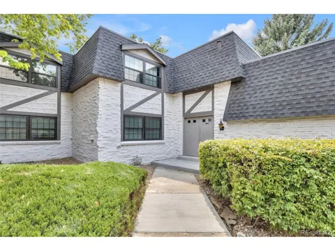 3511 S Hillcrest Drive #4