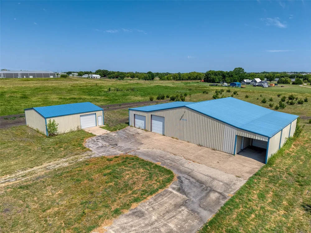 2944 CR-596 Nevada, TX 75173