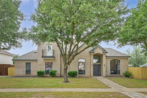 2735 Water Oak Drive
