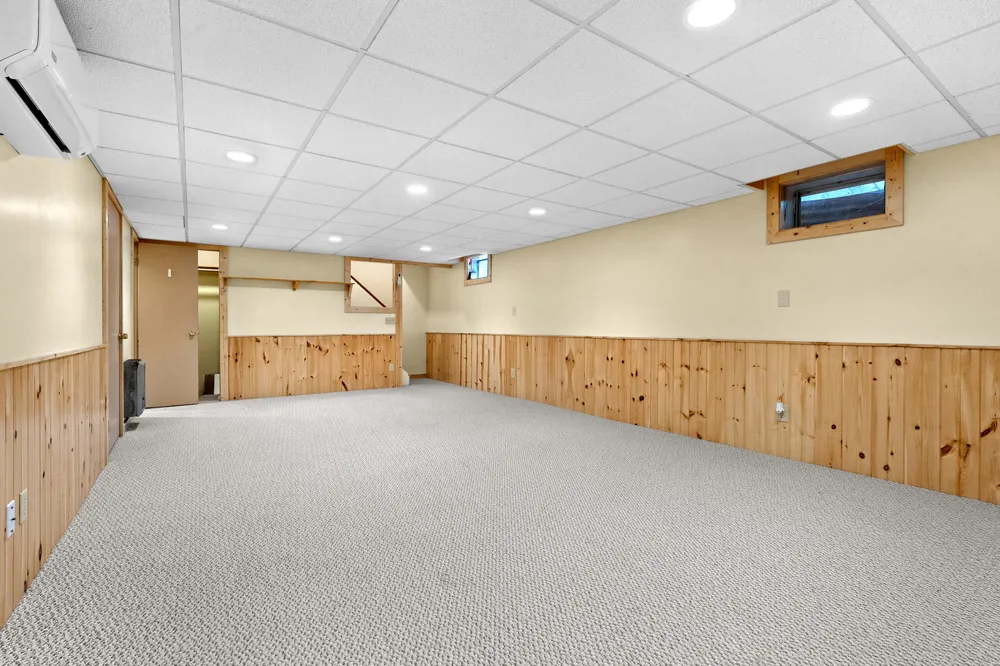 9299 W Avenue E Vicksburg, MI 49097