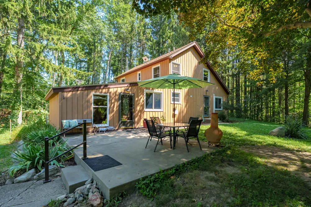 9299 W Avenue E Vicksburg, MI 49097