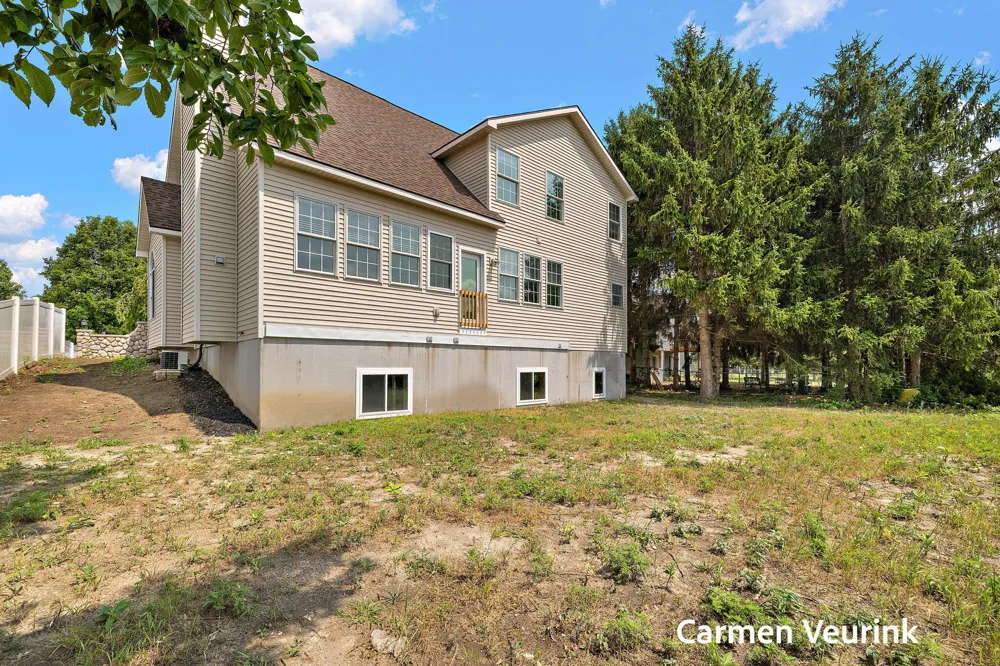 10971 Lance Avenue Allendale, MI 49401