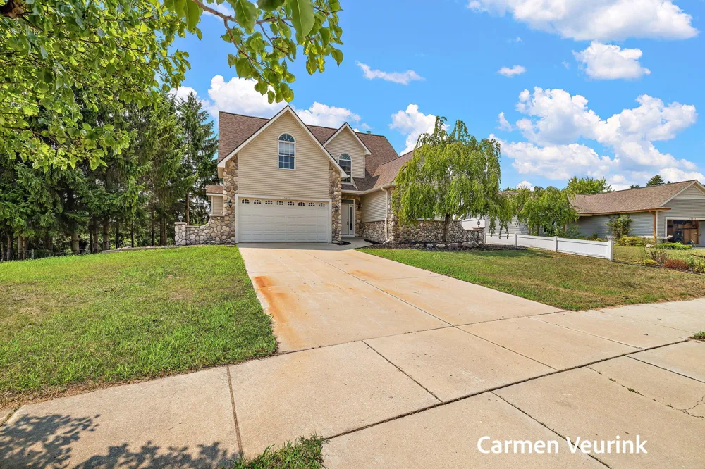 10971 Lance Avenue Allendale, MI 49401