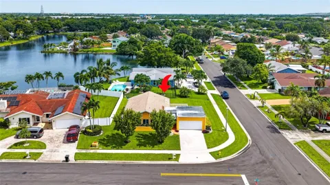 725 NW 49th Ave